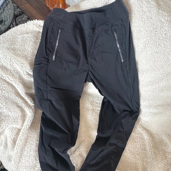 Athleta size 6 black joggers. - Picture 1 of 3